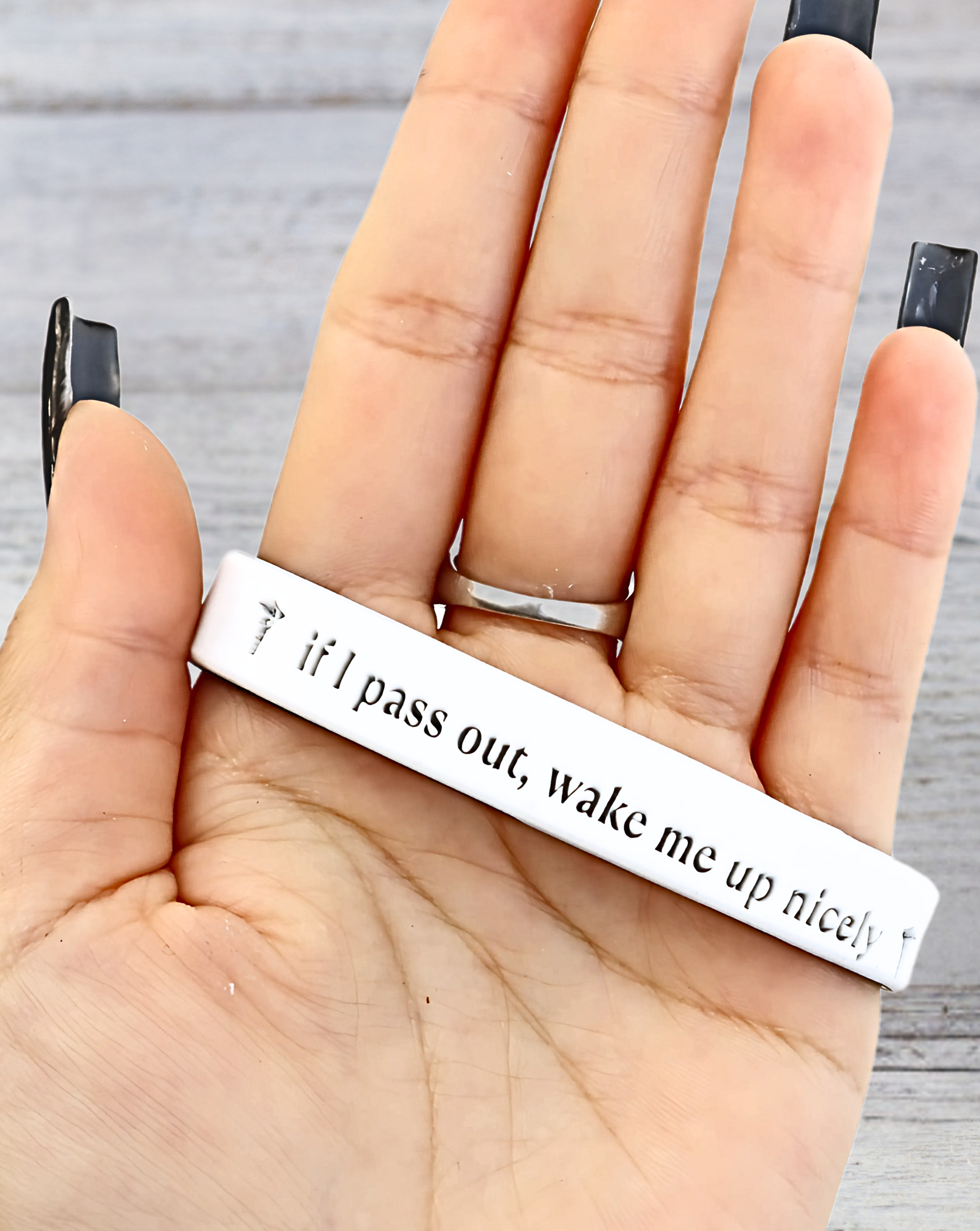 If I Pass Out, Wake Me Up Nicely - Funny Alert Bracelet